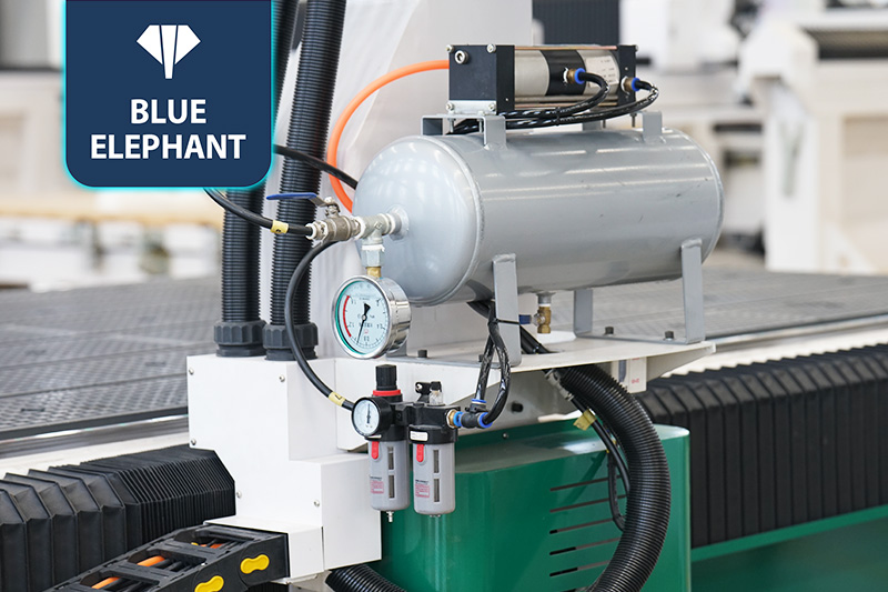 EW3动柱式五轴加工中心